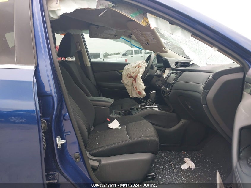 VIN KNMAT2MT2HP535409 2017 NISSAN ROGUE SV