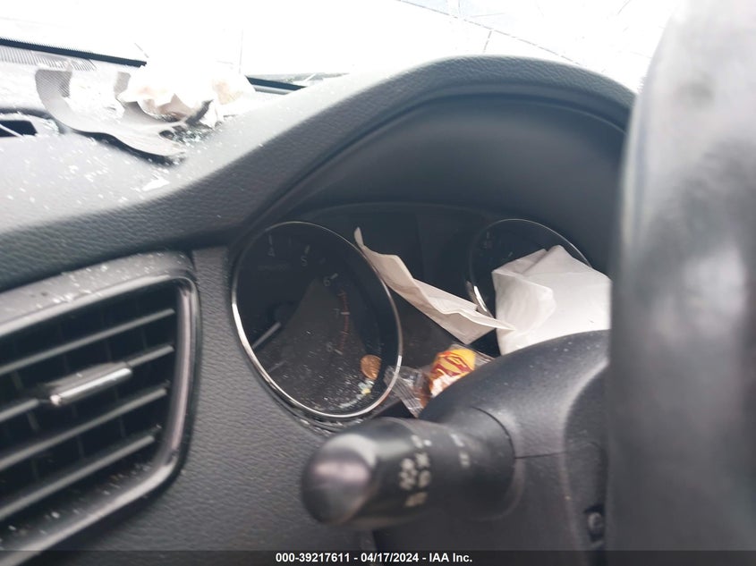 VIN KNMAT2MT2HP535409 2017 NISSAN ROGUE SV