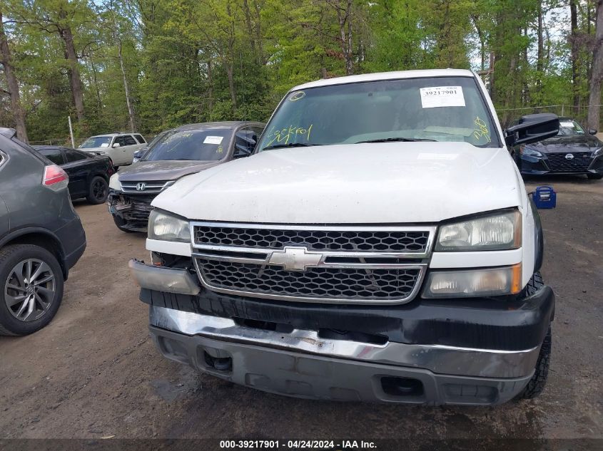 2005 Chevrolet Silverado 3500 Work Truck VIN: 1GCHK332X5F908570 Lot: 39217901