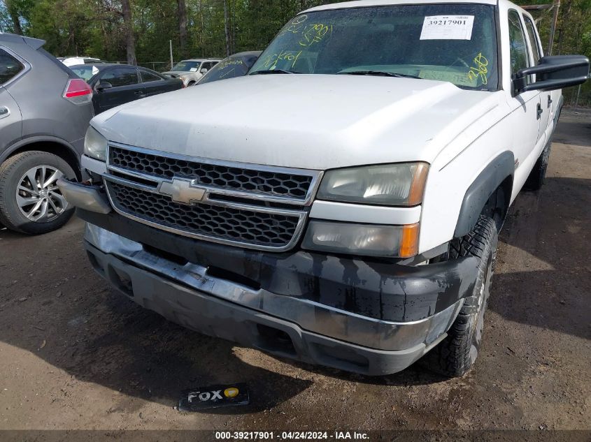 2005 Chevrolet Silverado 3500 Work Truck VIN: 1GCHK332X5F908570 Lot: 39217901