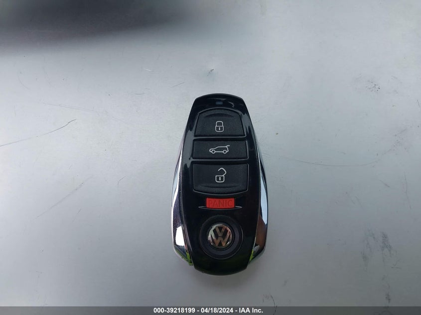 2013 VOLKSWAGEN TOUAREG TDI EXECUTIVE - WVGEP9BP4DD004269