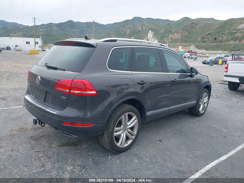 2013 VOLKSWAGEN TOUAREG TDI EXECUTIVE - WVGEP9BP4DD004269