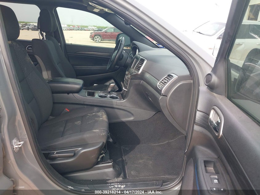 VIN 1C4RJEAG2KC643755 2019 JEEP GRAND CHEROKEE LAREDO
