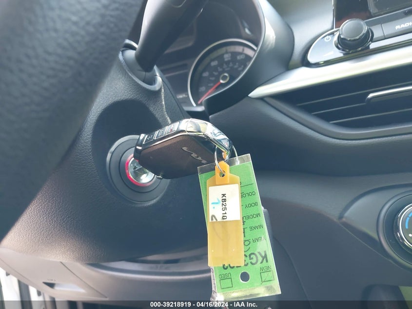 VIN 3KPF24AD0RE735529 2024 KIA FORTE LXS