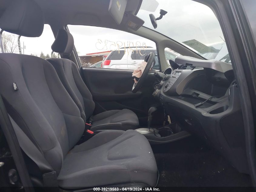 2013 Honda Fit VIN: JHMGE8H33DC075565 Lot: 39219583
