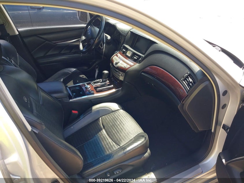 2011 Infiniti M56 VIN: JN1AY1AP4BM520456 Lot: 39219626