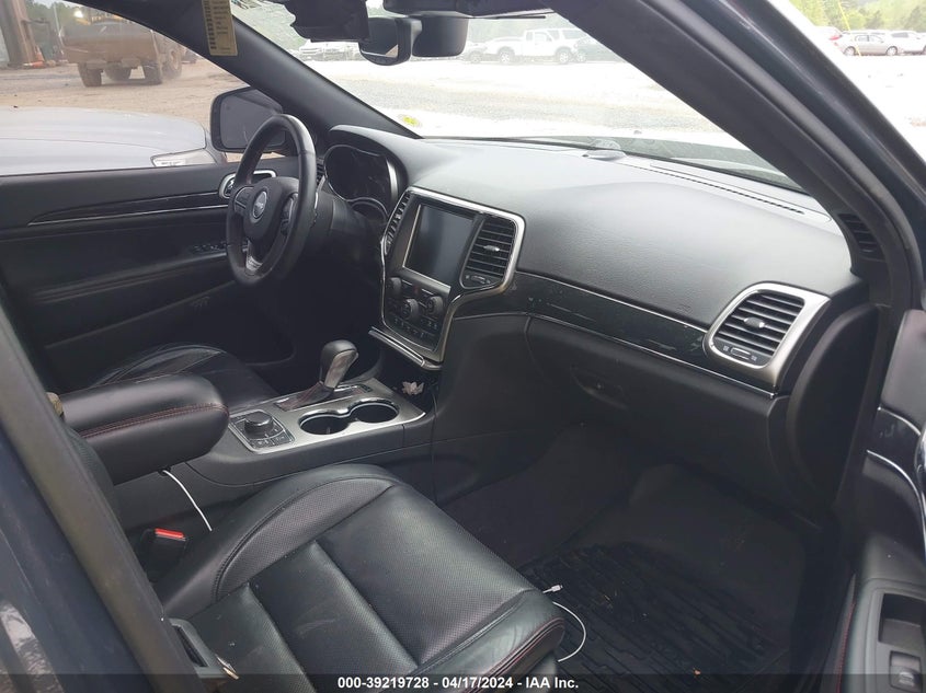 VIN 1C4RJFLG9HC842958 2017 JEEP GRAND CHEROKEE TRAILHAWK 4X4