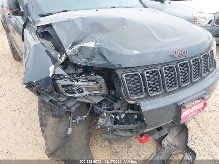 VIN 1C4RJFLG9HC842958 2017 JEEP GRAND CHEROKEE TRAILHAWK 4X4