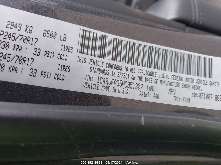 2017 Jeep Grand Cherokee Laredo 4X4 VIN: 1C4RJFAG5HC951307 Lot: 39219839