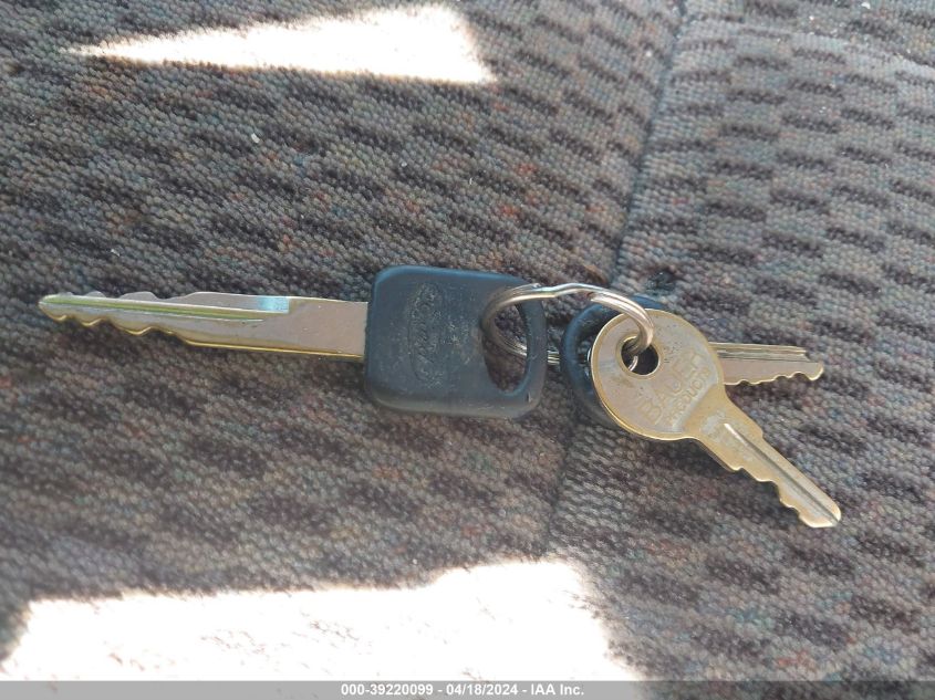 1997 Ford F-150 Lariat/Standard/Xl/Xlt VIN: 1FTDF18WXVNA60411 Lot: 39220099