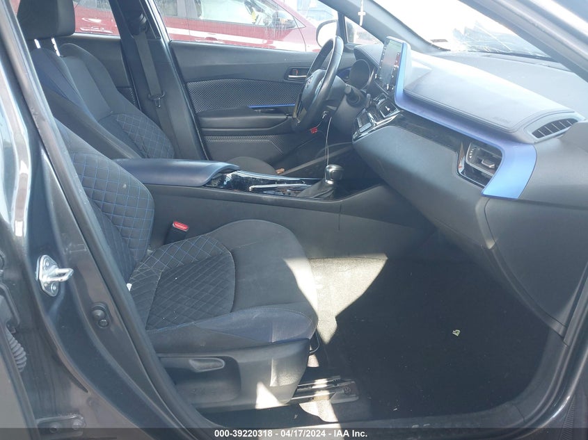 2020 Toyota C-Hr Xle VIN: NMTKHMBX3LR113816 Lot: 39220318