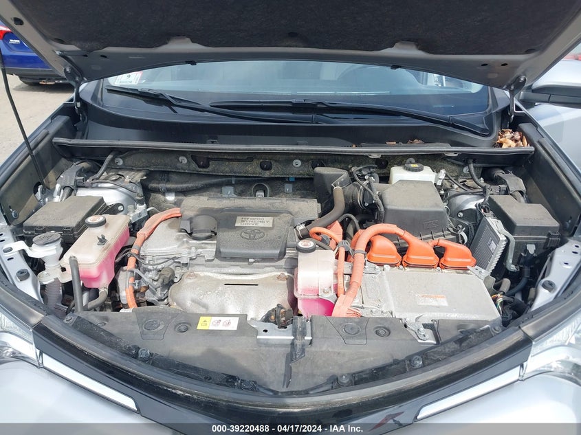 2018 TOYOTA RAV4 HYBRID LE - JTMRJREV4JD194782