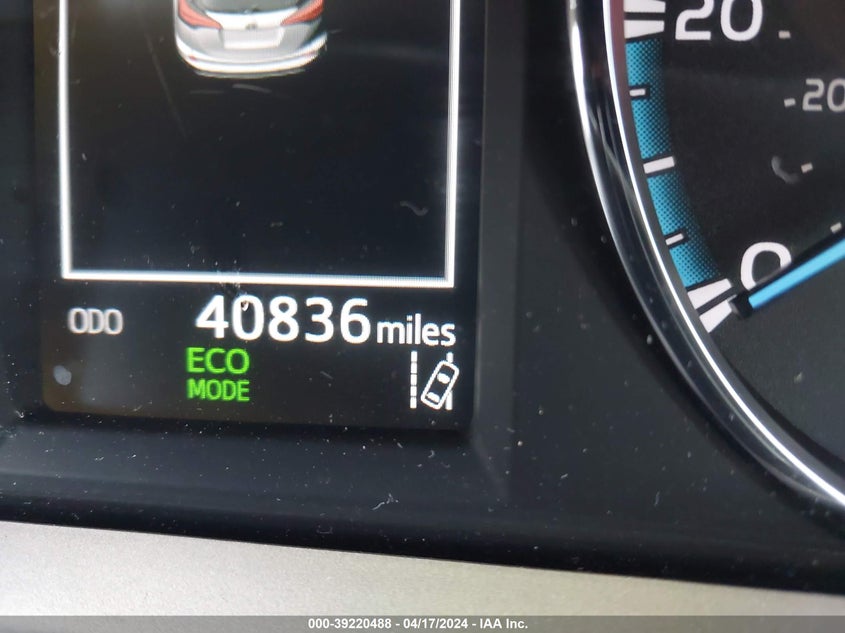 2018 TOYOTA RAV4 HYBRID LE - JTMRJREV4JD194782