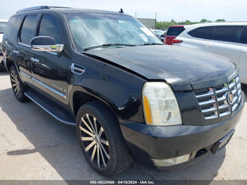 2007 Cadillac Escalade Standard VIN: 1GYEC63807R346910 Lot: 39220566