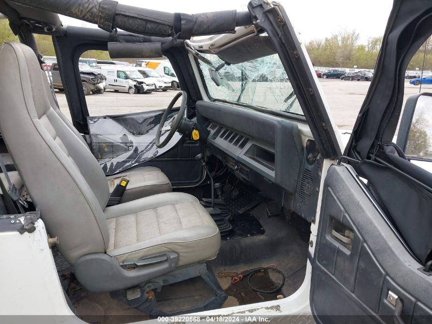 1995 Jeep Wrangler / Yj S/Rio Grande VIN: 1J4FY19P4SP235837 Lot: 39220568