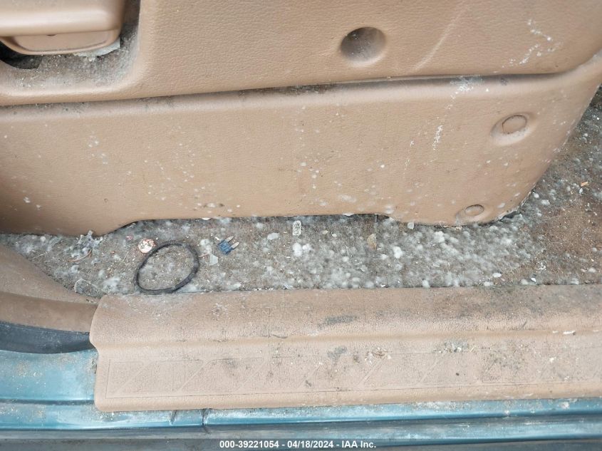 1996 Nissan Quest Xe/Gxe VIN: 4N2DN11W9TD807994 Lot: 39221054