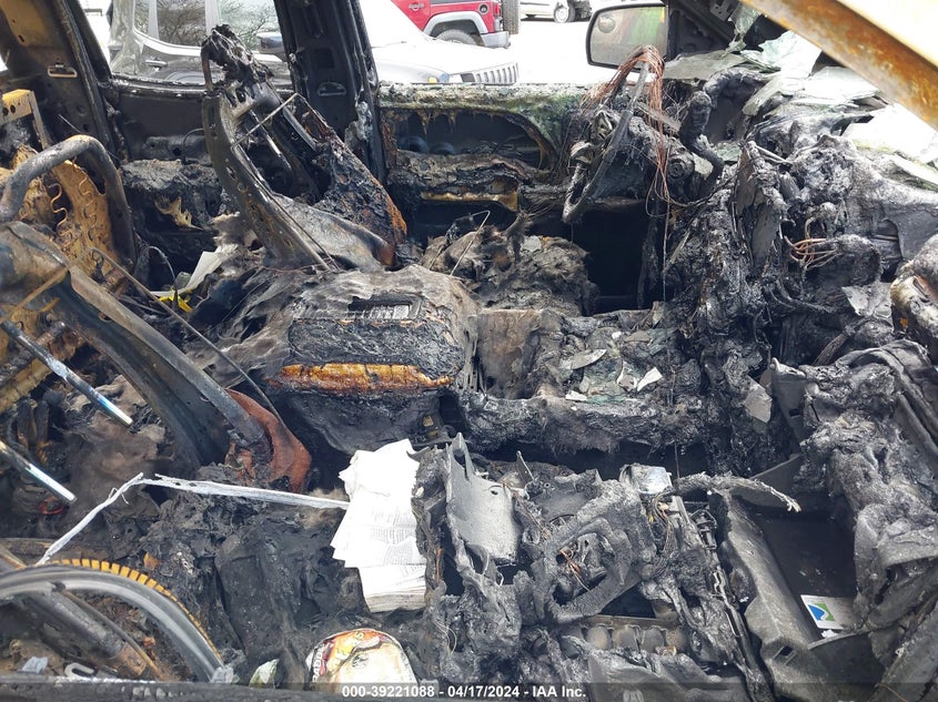 2018 Chevrolet Silverado 1500 2Lt VIN: 1GCVKREC1JZ138635 Lot: 39221088