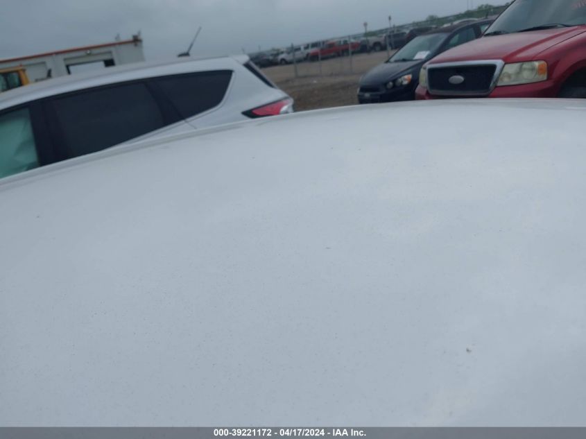 VIN 5YFBURHE4KP877956 2019 TOYOTA COROLLA LE