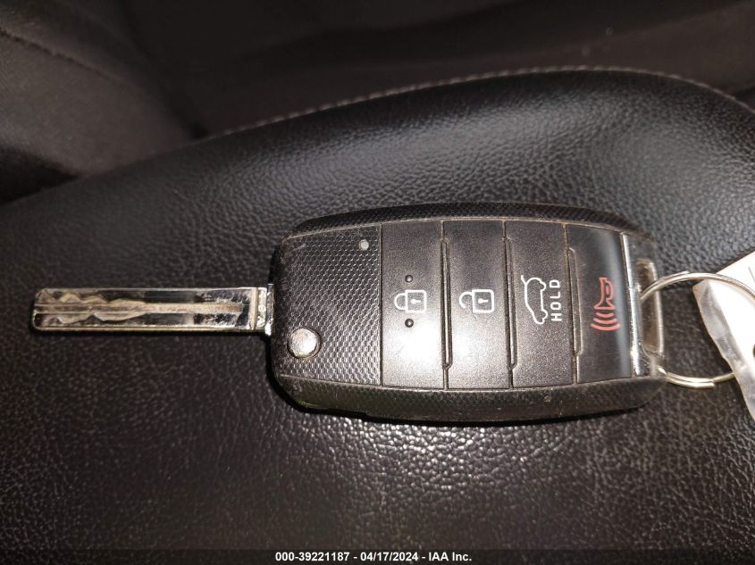 2017 Kia Soul VIN: KNDJN2A28H7430945 Lot: 39221187