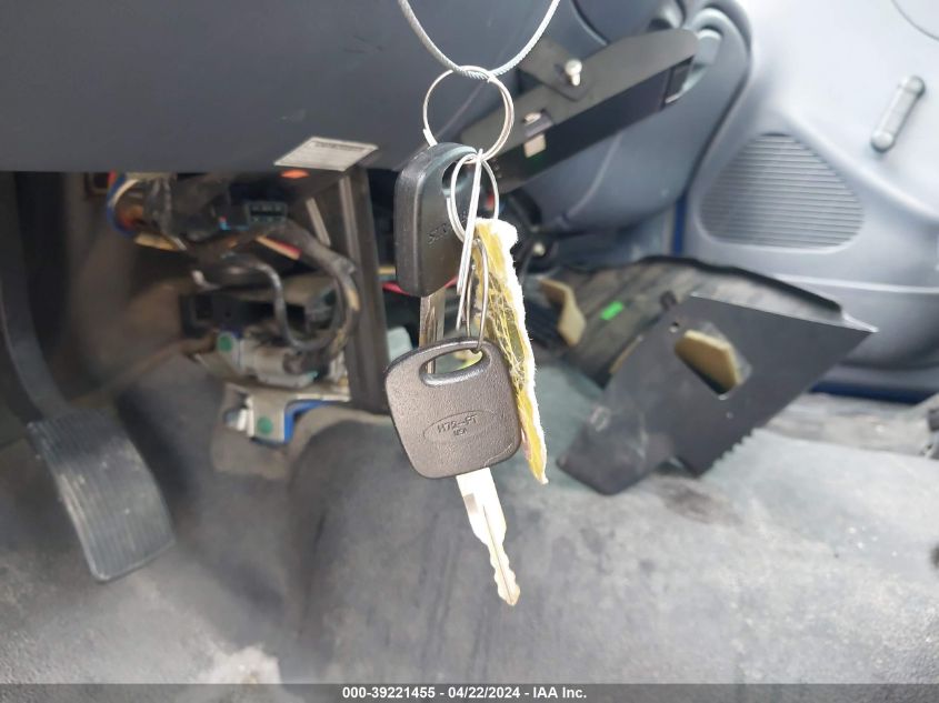 1999 Ford F-250 Lariat/Work Series/Xl/Xlt VIN: 1FTPF27Z1XKB90516 Lot: 39221455