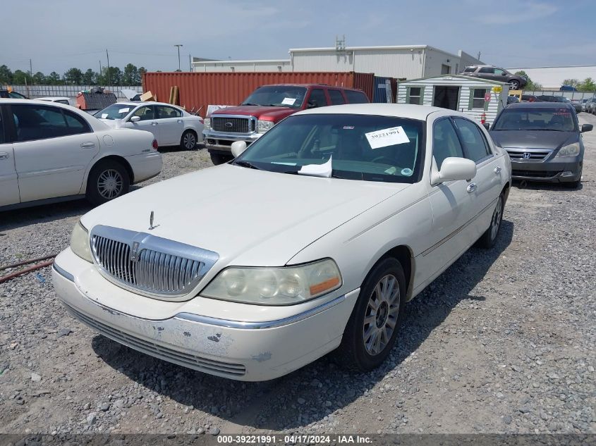 2006 Lincoln Town Car Signature VIN: 1LNHM81W06Y642247 Lot: 39221991