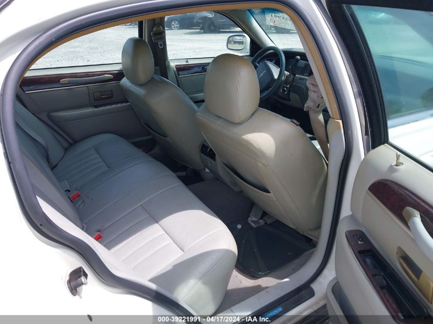 2006 Lincoln Town Car Signature VIN: 1LNHM81W06Y642247 Lot: 39221991