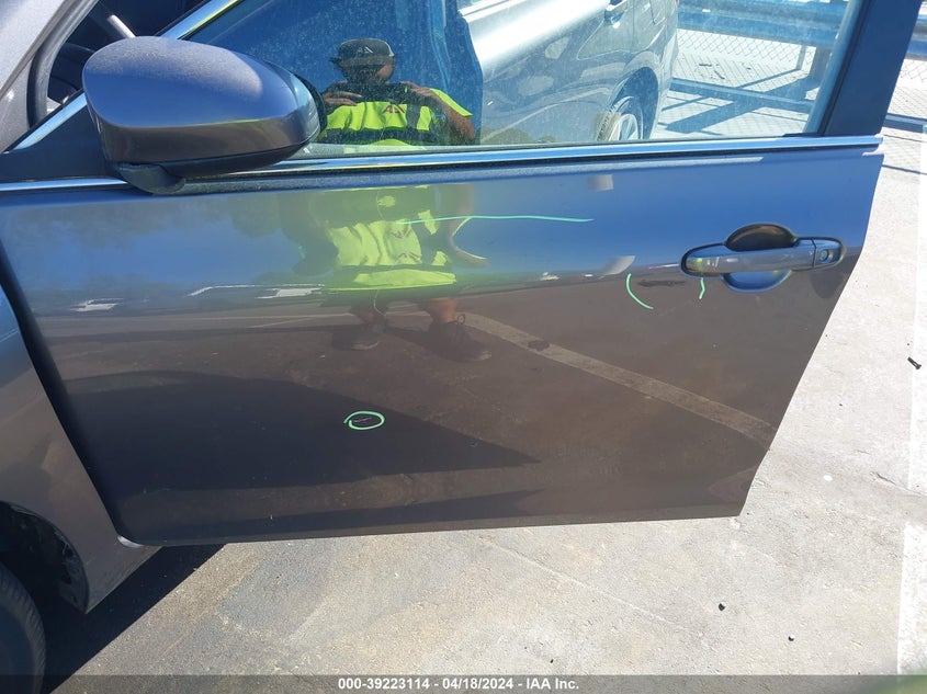 2015 Toyota Camry Le VIN: 4T4BF1FK8FR483018 Lot: 39223114