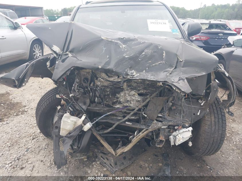 2004 Toyota 4Runner Limited V6 VIN: JTEZU17R640039215 Lot: 50420884