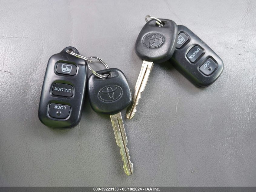 2004 Toyota 4Runner Limited V6 VIN: JTEZU17R640039215 Lot: 50420884