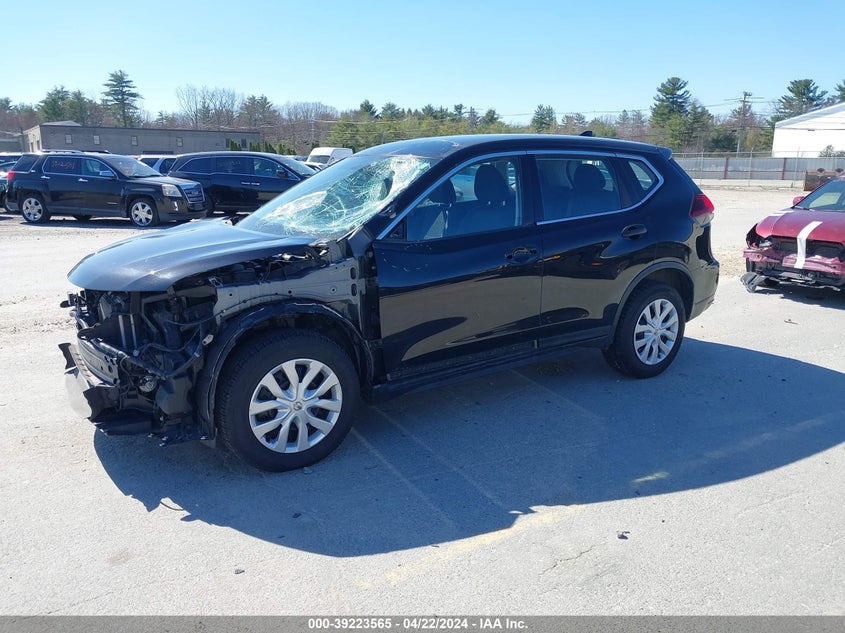 VIN KNMAT2MV2JP613596 2018 NISSAN ROGUE S