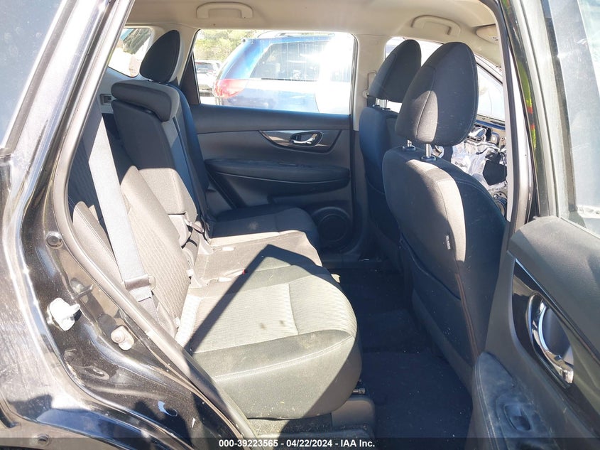 VIN KNMAT2MV2JP613596 2018 NISSAN ROGUE S