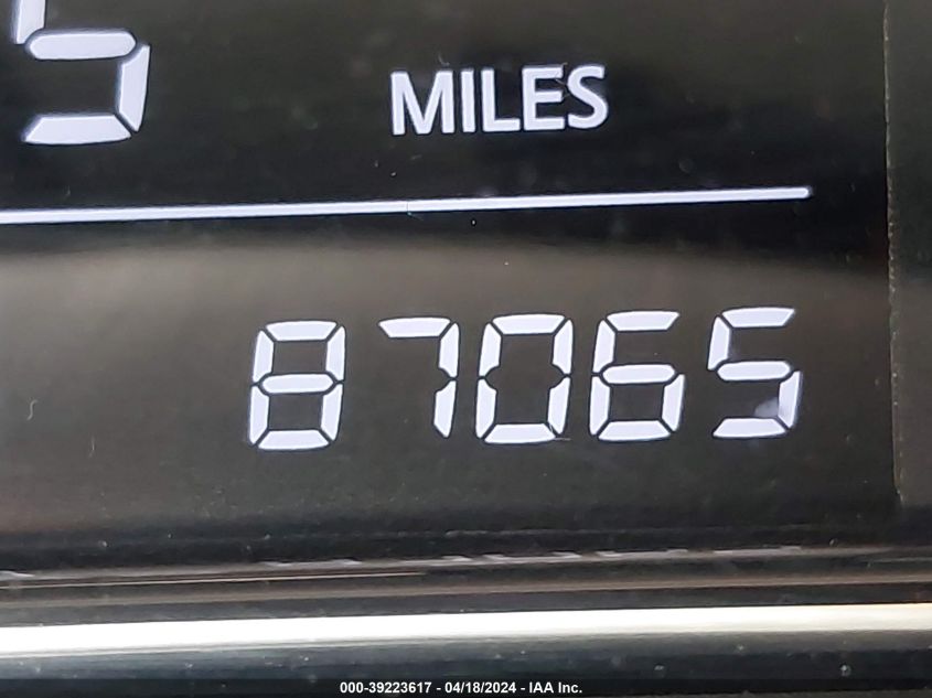 2015 Nissan Sentra Sr VIN: 3N1AB7AP0FY352547 Lot: 39223617