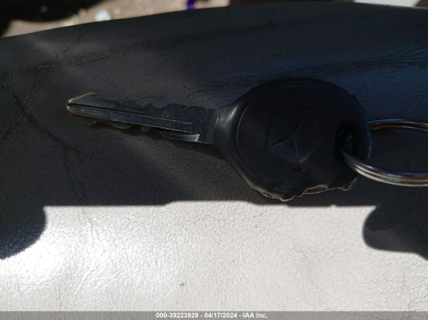 1999 Chrysler Lhs VIN: 2C3HC56G1XH658075 Lot: 39240114