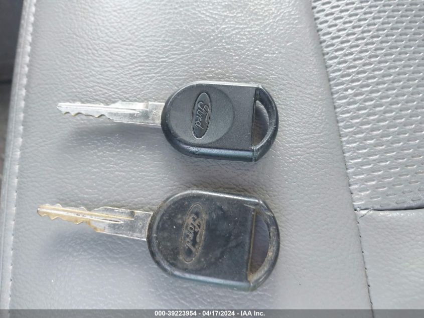 2007 Ford F-150 Stx/Xl/Xlt VIN: 1FTRF12227NA82000 Lot: 39240487