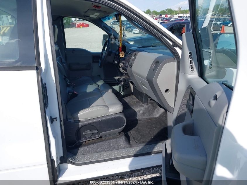 2007 Ford F-150 Stx/Xl/Xlt VIN: 1FTRF12227NA82000 Lot: 39240487