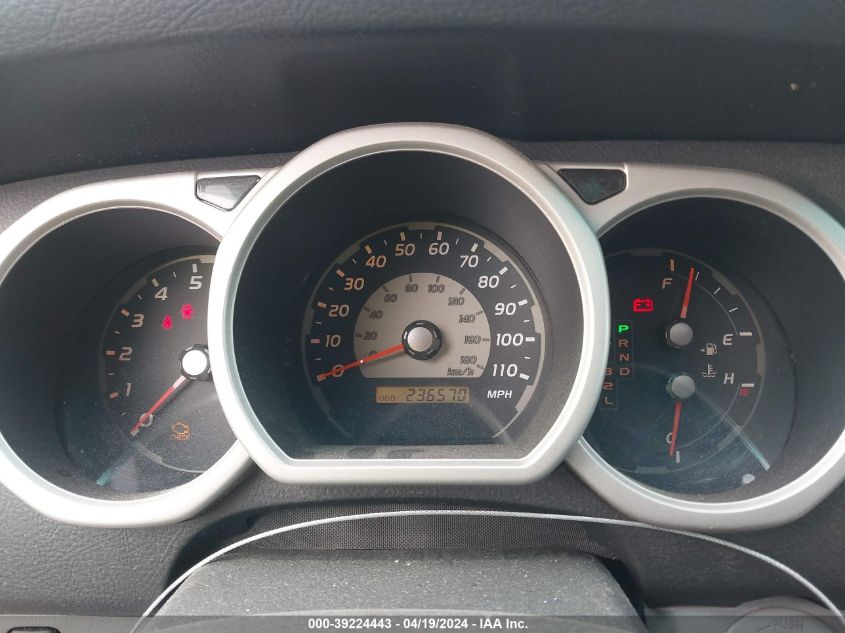 2004 Toyota 4Runner Sr5 Sport V6 VIN: JTEBU14R840052747 Lot: 39224443