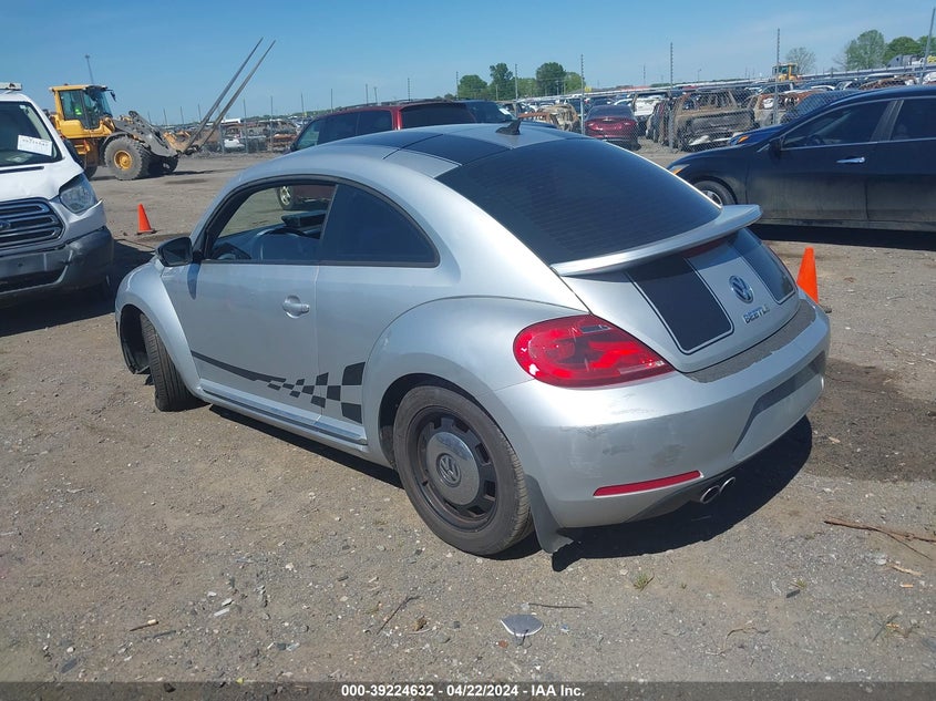 2014 VOLKSWAGEN BEETLE 2.5L - 3VWJX7AT0EM631348