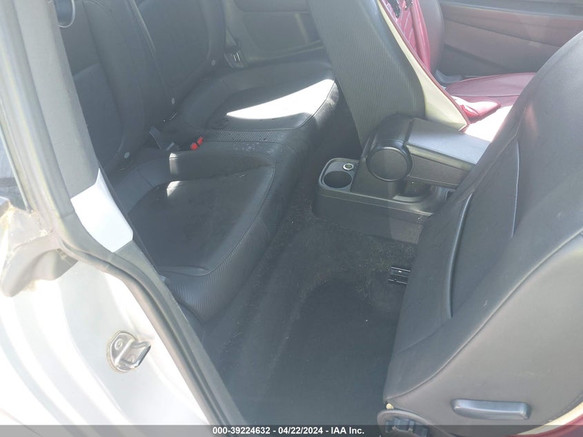 2014 VOLKSWAGEN BEETLE 2.5L - 3VWJX7AT0EM631348