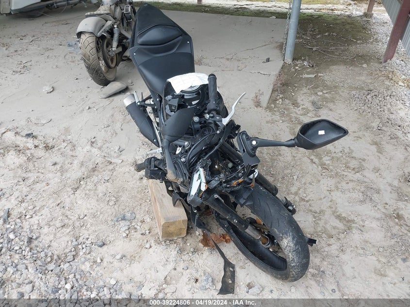 2020 YAMAHA YZFR3 A MH3RH18Y3LK004845