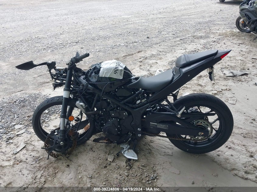 2020 YAMAHA YZFR3 A MH3RH18Y3LK004845