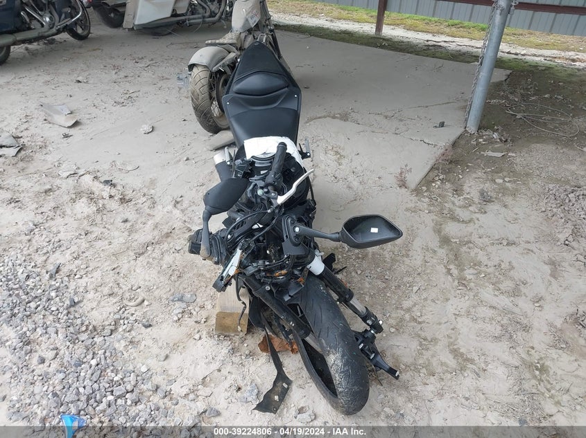 2020 YAMAHA YZFR3 A MH3RH18Y3LK004845