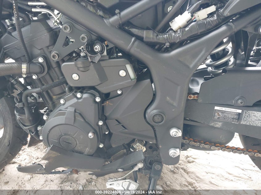 2020 YAMAHA YZFR3 A MH3RH18Y3LK004845