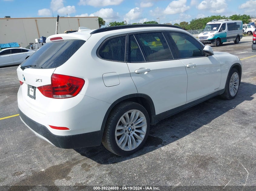 2015 BMW X1 Sdrive28I VIN: WBAVM1C51FV317365 Lot: 39224889