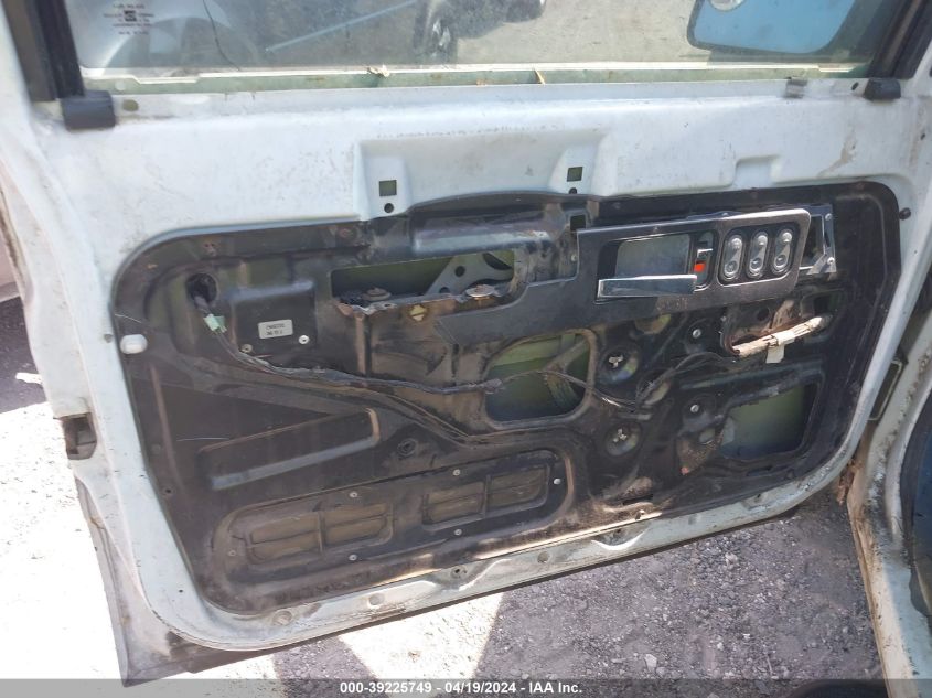 1994 Chevrolet Gmt-400 C1500 VIN: 1GCEC14K0RE129001 Lot: 39225749