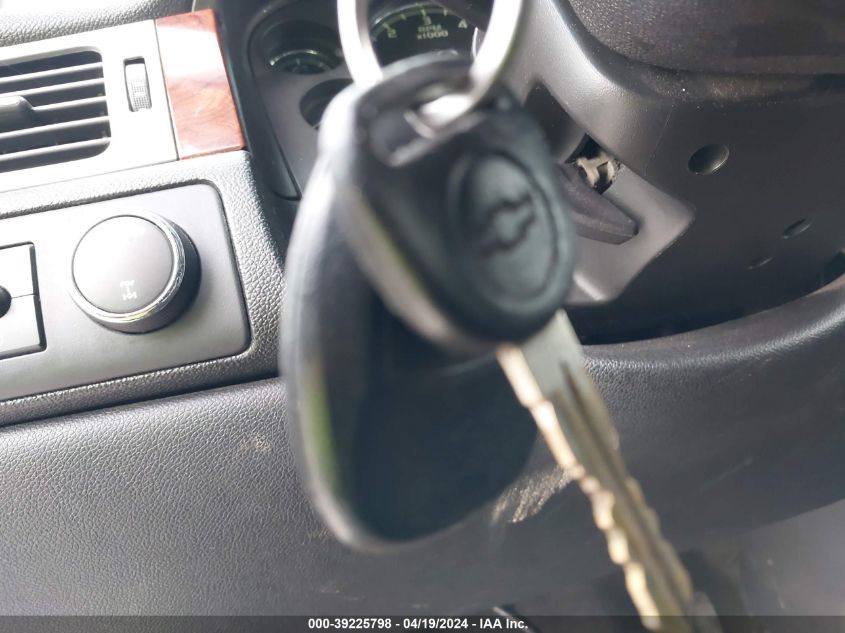 2010 Chevrolet Tahoe Lt VIN: 1GNUKBE0XAR271572 Lot: 39225798