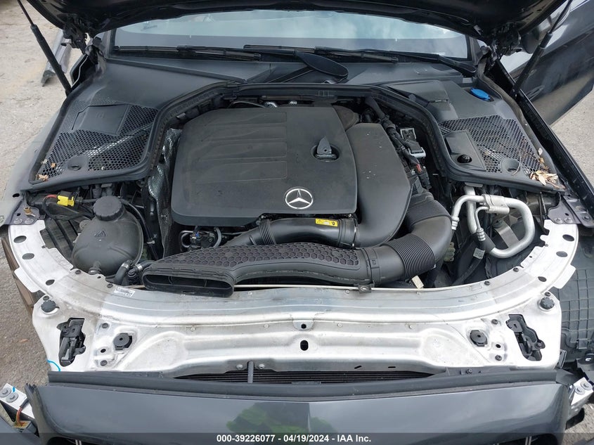 VIN WDDWJ8DB9KF832685 2019 MERCEDES-BENZ C 300 300