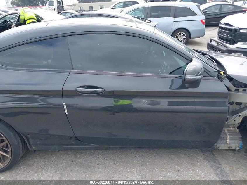 VIN WDDWJ8DB9KF832685 2019 MERCEDES-BENZ C 300 300