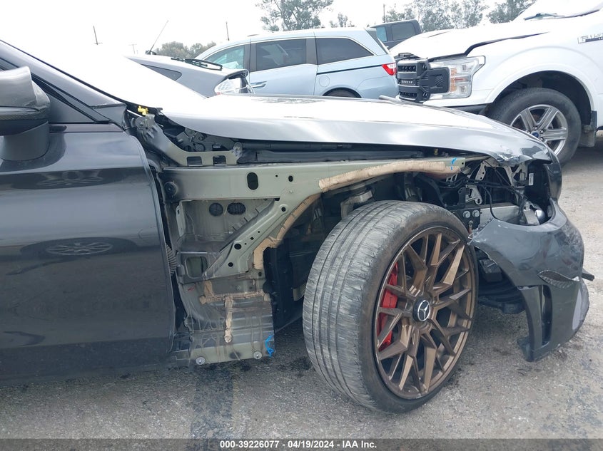 VIN WDDWJ8DB9KF832685 2019 MERCEDES-BENZ C 300 300