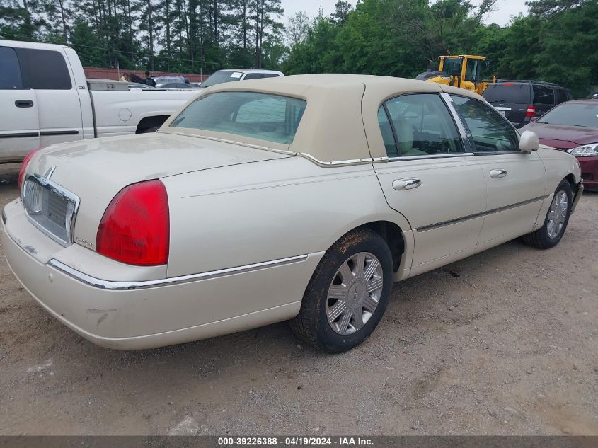 2003 Lincoln Town Car Cartier VIN: 1LNHM83W73Y606502 Lot: 39226388