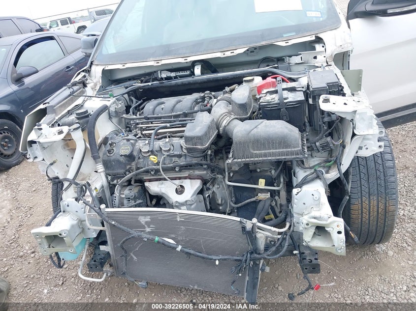 VIN 1FM5K7D8XJGC84797 2018 FORD EXPLORER XLT